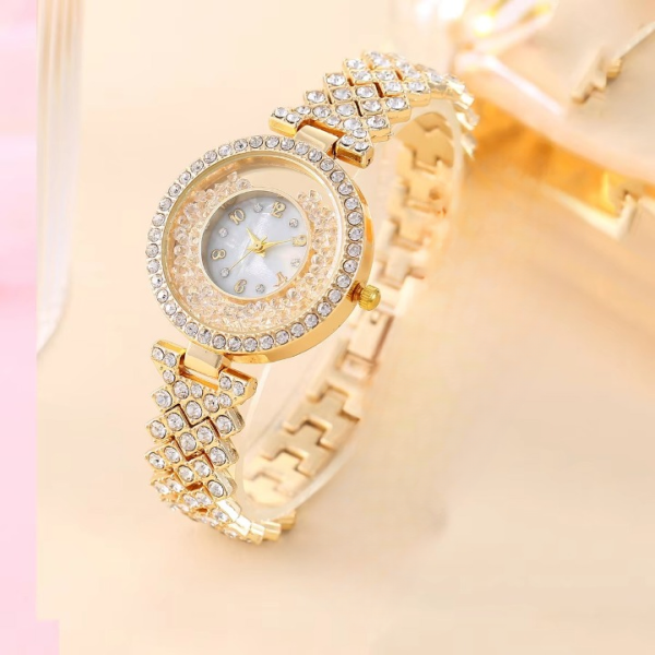 💎 Fashion Diamond Women’s Quartz Watch – Golden Strap Mayari Super Store